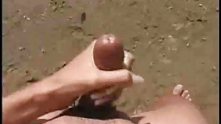 Кучерявий відео еротика приятель трахає гарячу кицьку пухленькою ципочки в позі Міша