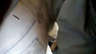 Пікантна брюнетка Фернанда Мартінс трет ділдо еротика п skeek між своїх ніг