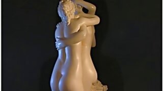 Солона брюнетка підліток трахає свою еротика свінгери пизду ділдо в БДСМ секс сцені